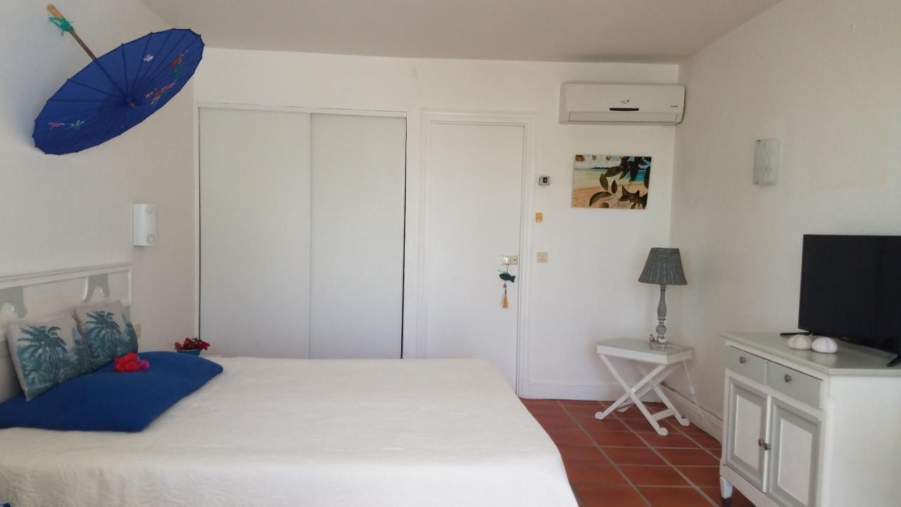 Appartement Rez-De-Chaussee De Villa A 1 Minute De La Plage Saint-Francois  Eksteriør bilde