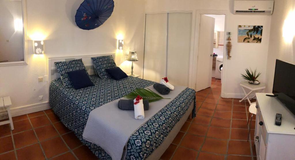 Appartement Rez-De-Chaussee De Villa A 1 Minute De La Plage Saint-Francois  Eksteriør bilde