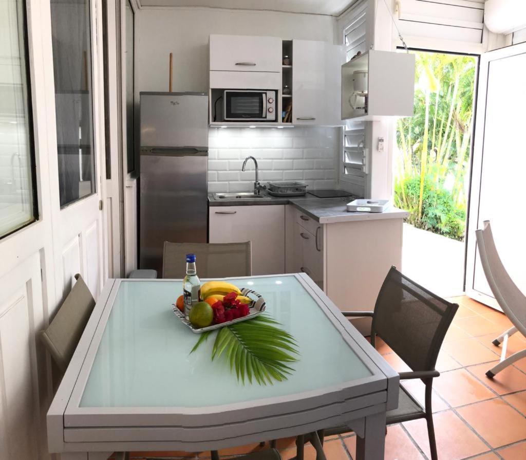 Appartement Rez-De-Chaussee De Villa A 1 Minute De La Plage Saint-Francois  Eksteriør bilde